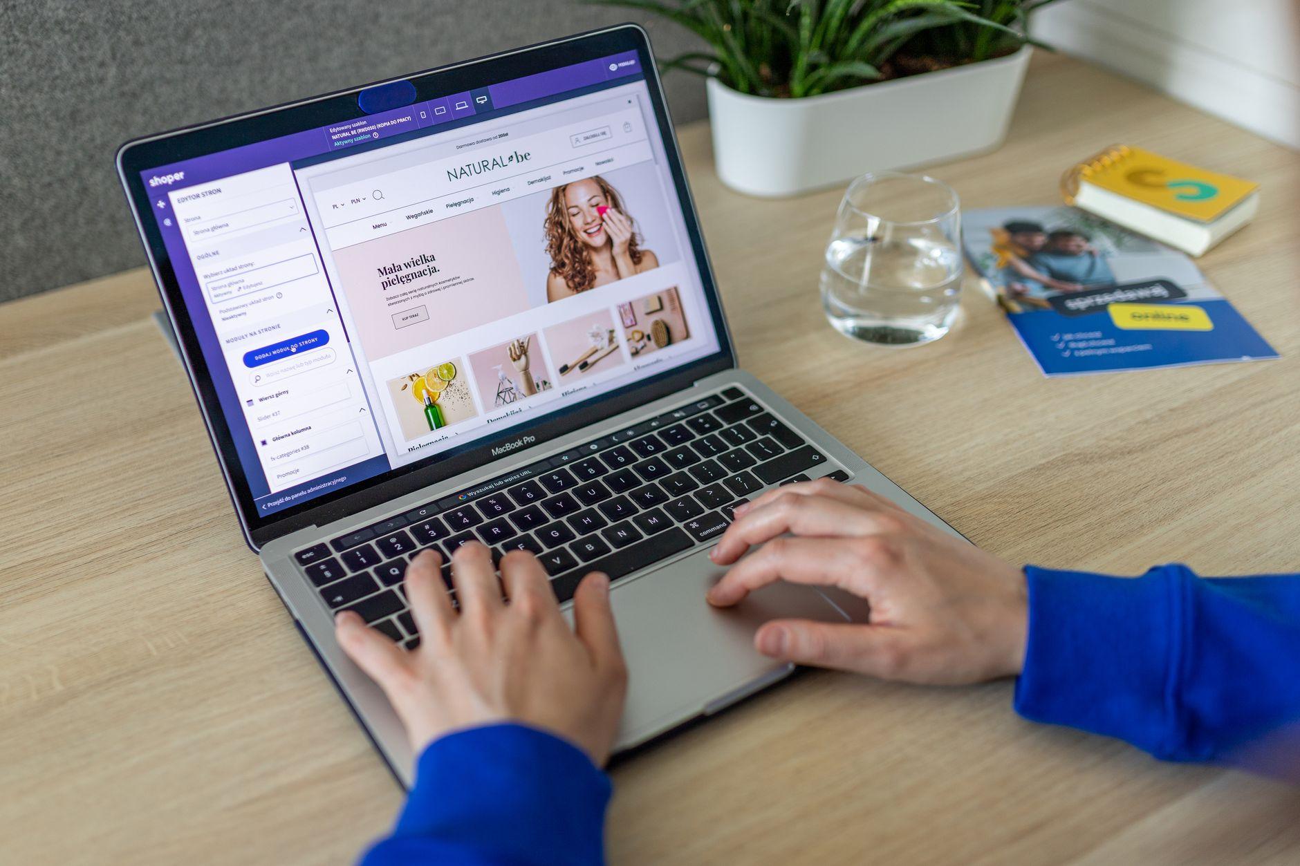 How to Sell Digital Products on Shopify with AI